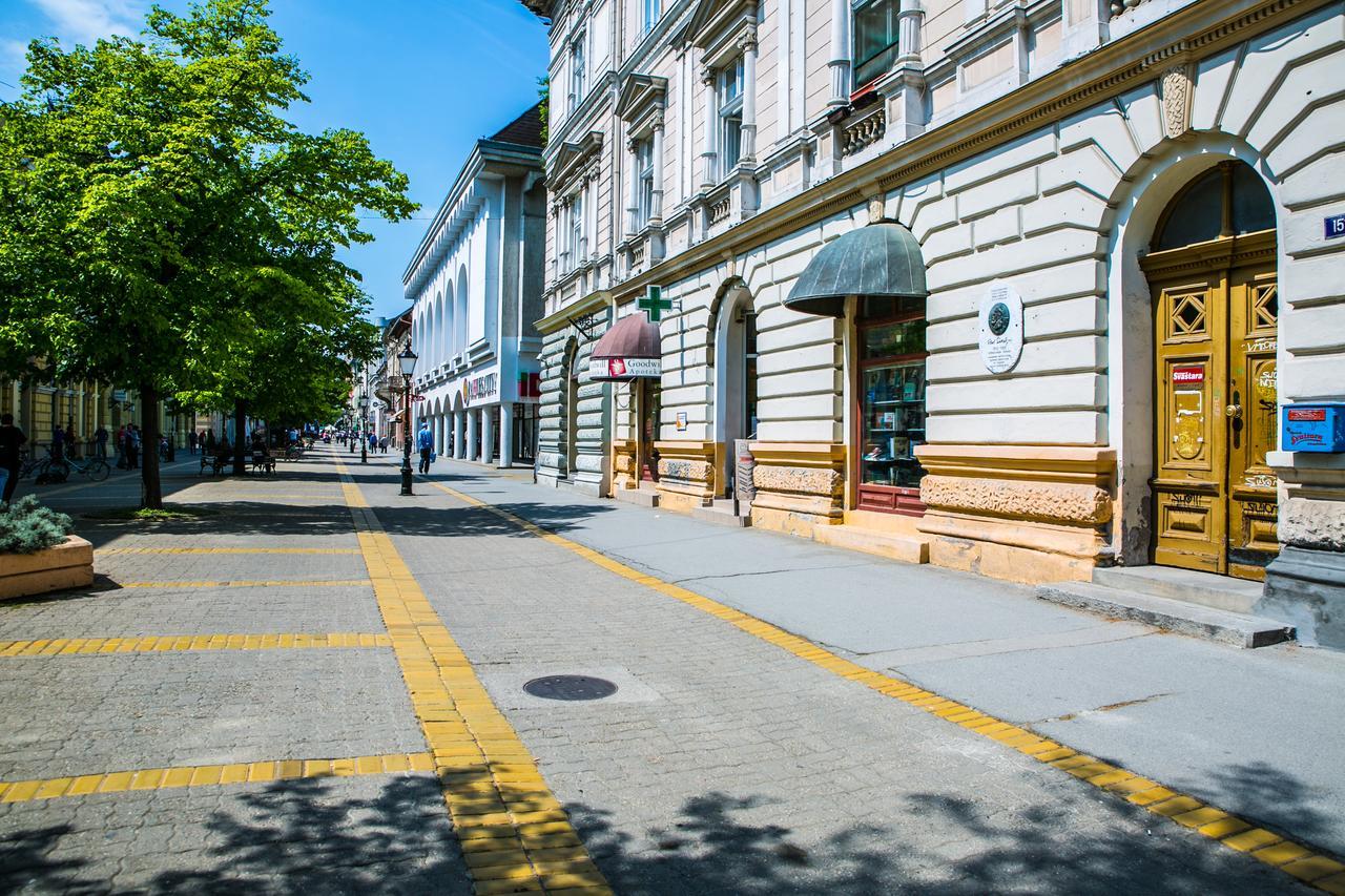 Kolar Apartment Subotica Luaran gambar